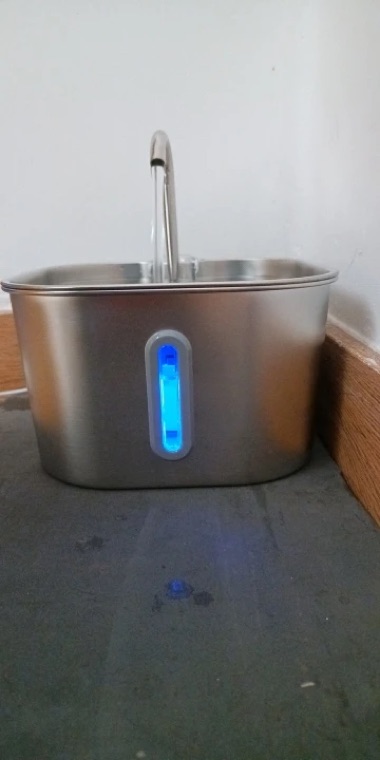LED water-level window glowing